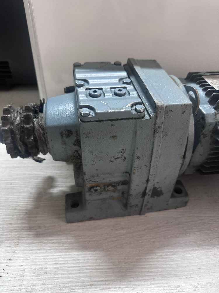 Motoreduktor SEW-EURODRIVE DRS80S4BE1/AL