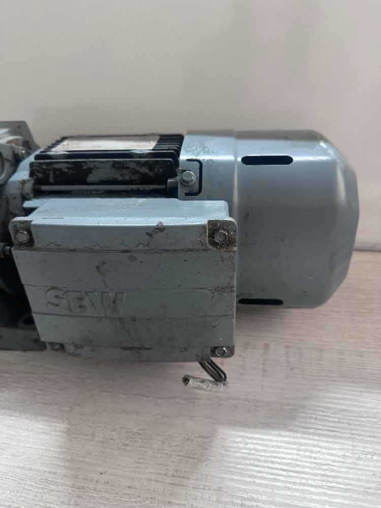 Motoreduktor SEW-EURODRIVE DRS80S4BE1/AL