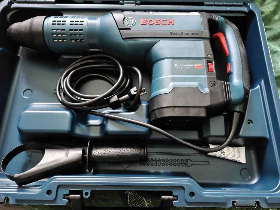 BOSCH GBH 12-52 DV + Walizka